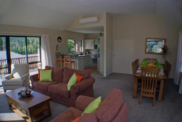 10 Forest View Close แฮนเมอร์สปริงส์ ภายนอก รูปภาพ